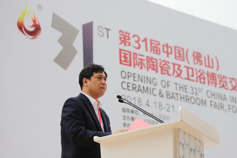 曹洪彬.jpg