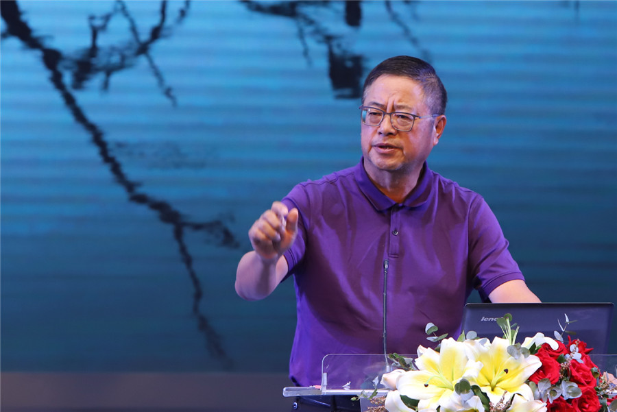 智綱智庫創(chuàng)始人、中國著名戰(zhàn)略專家王志綱先生發(fā)表演講.jpg